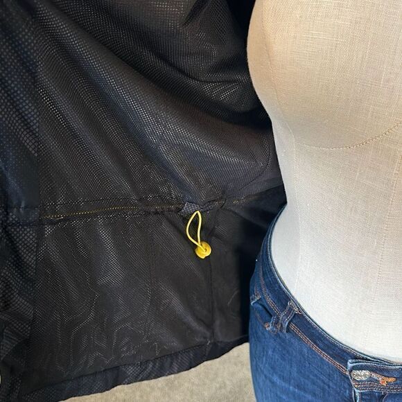 Xersion Lightweight Windbreaker Jacket - Picture 5 of 10